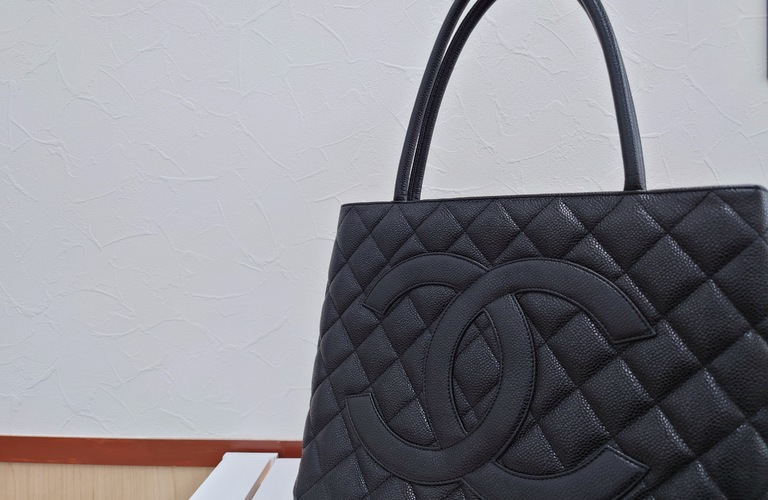シャネルやルイヴィトンなどのブランド品買取なら|岐阜市で貴金属から金券まで扱う買取大吉 西友改田店